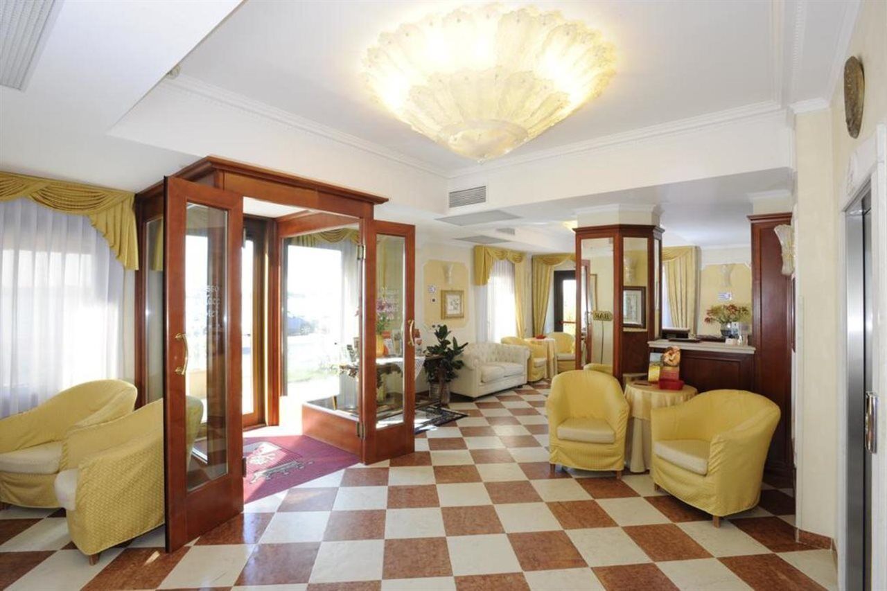 Hotel Russo Palace Λίντο της Βενετίας Εξωτερικό φωτογραφία